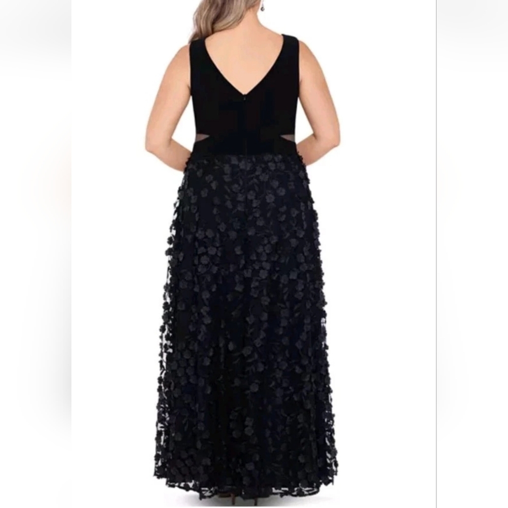 Xscape Women's Plus 3D Flower Skirt Gown In Black - Picture 2 of 9